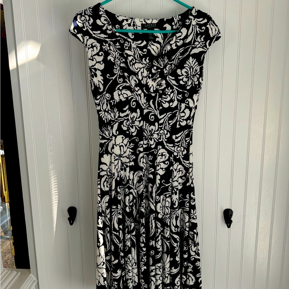 Woman's navy and white Ralph Lauren size 2 dress.